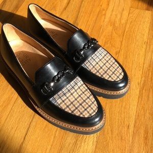 Naturalizer Loafers